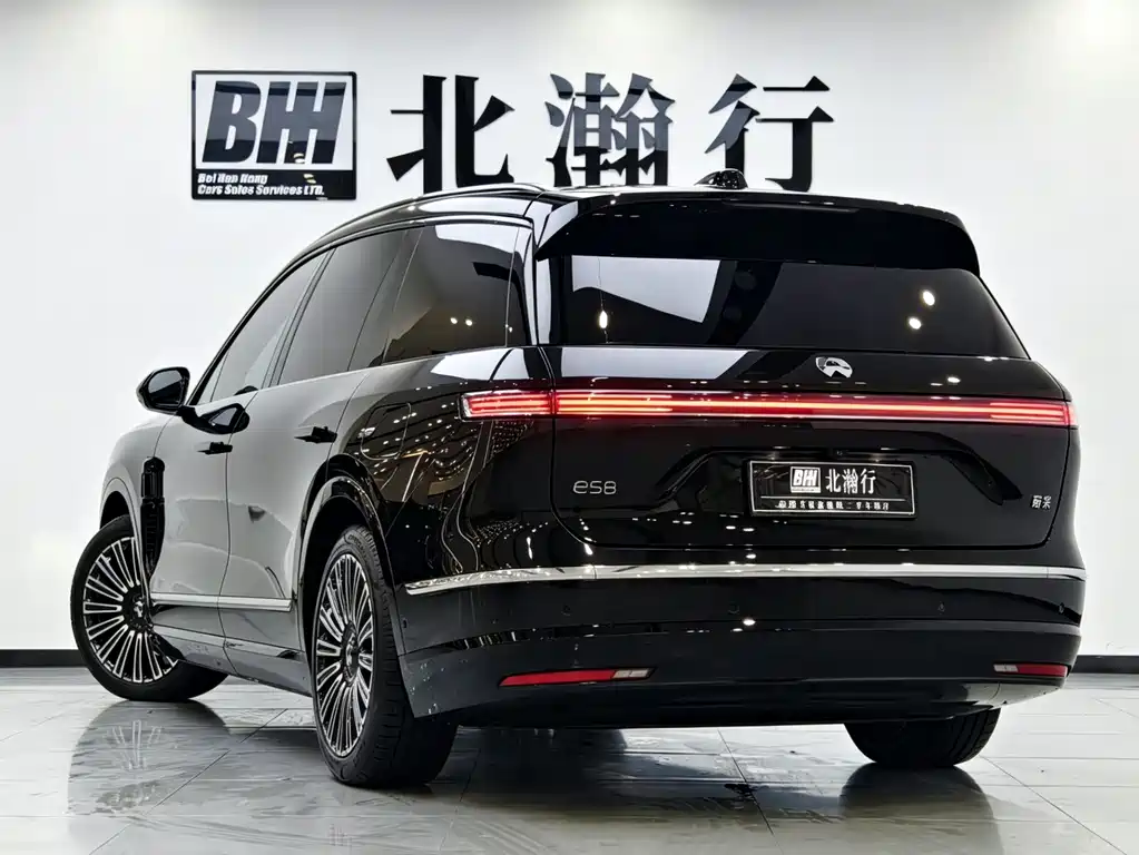 NIO ES8 2026