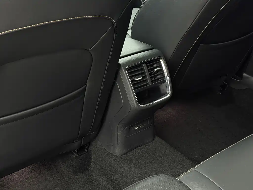 Skoda Octavia 2021 — фото 13