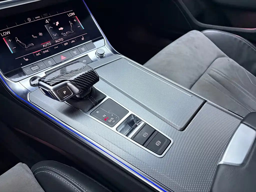 Audi A6L 2021 — фото 8