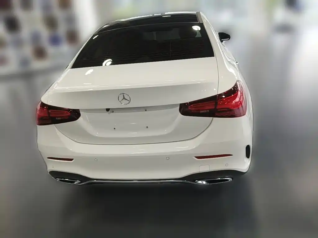 Mercedes-Benz A-Class 2024 — фото 8