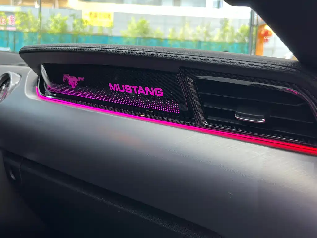 Ford Mustang 2020 — фото 27