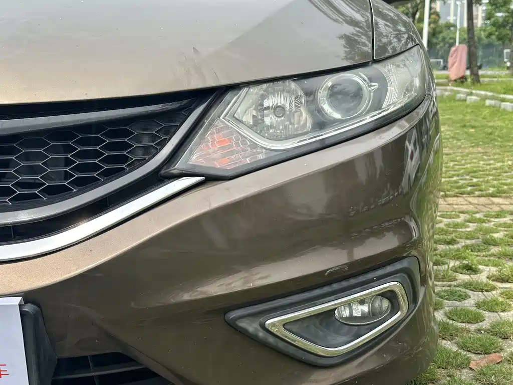 Honda Jade 2015 — фото 9