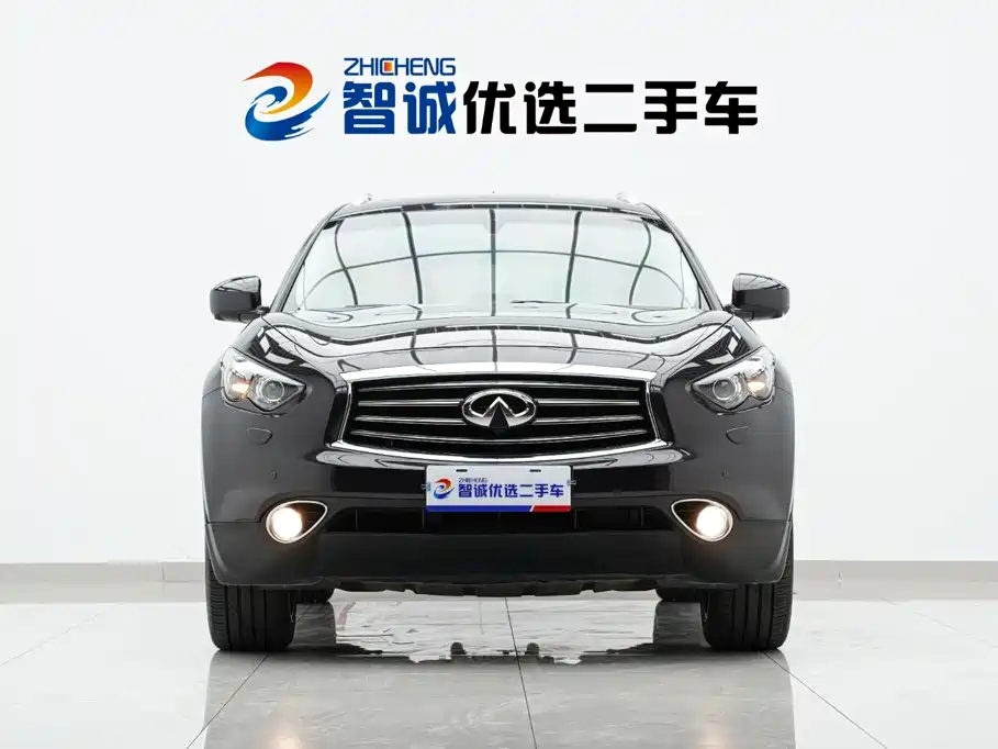 Infiniti QX70 2015 — фото 2