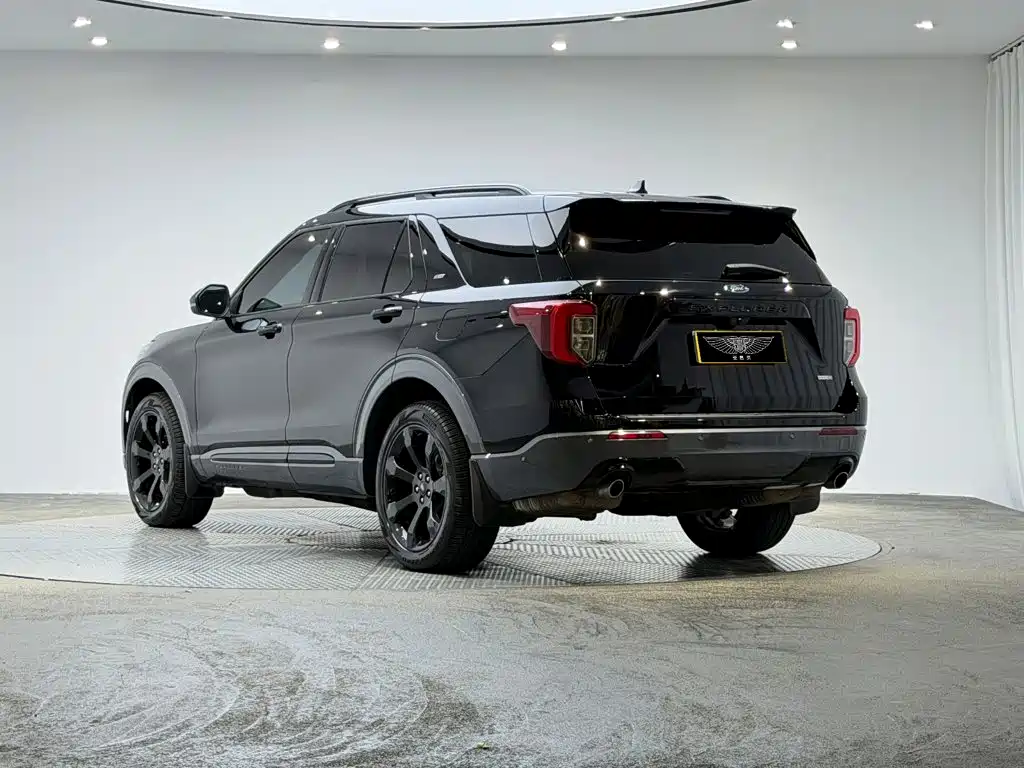 Ford Explorer 2020 — фото 2