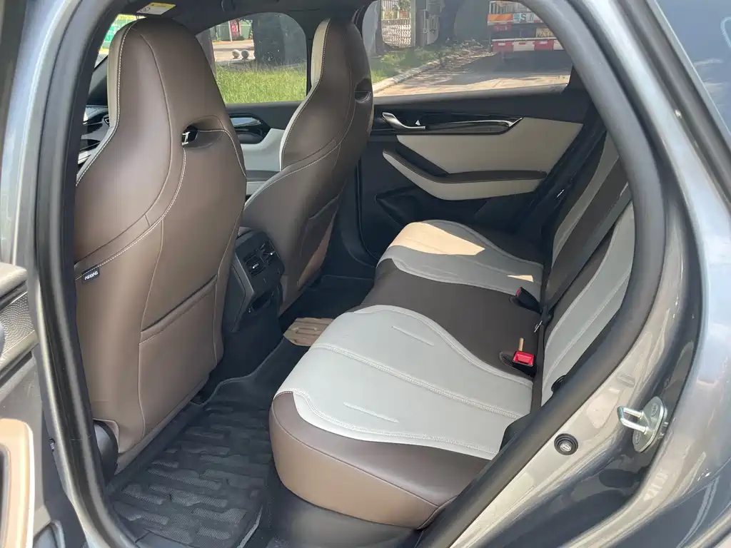 BYD Qin PLUS 2025 — фото 14