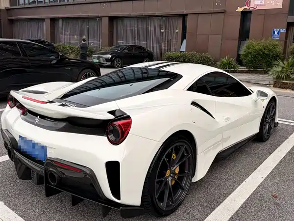 Ferrari 488 2018