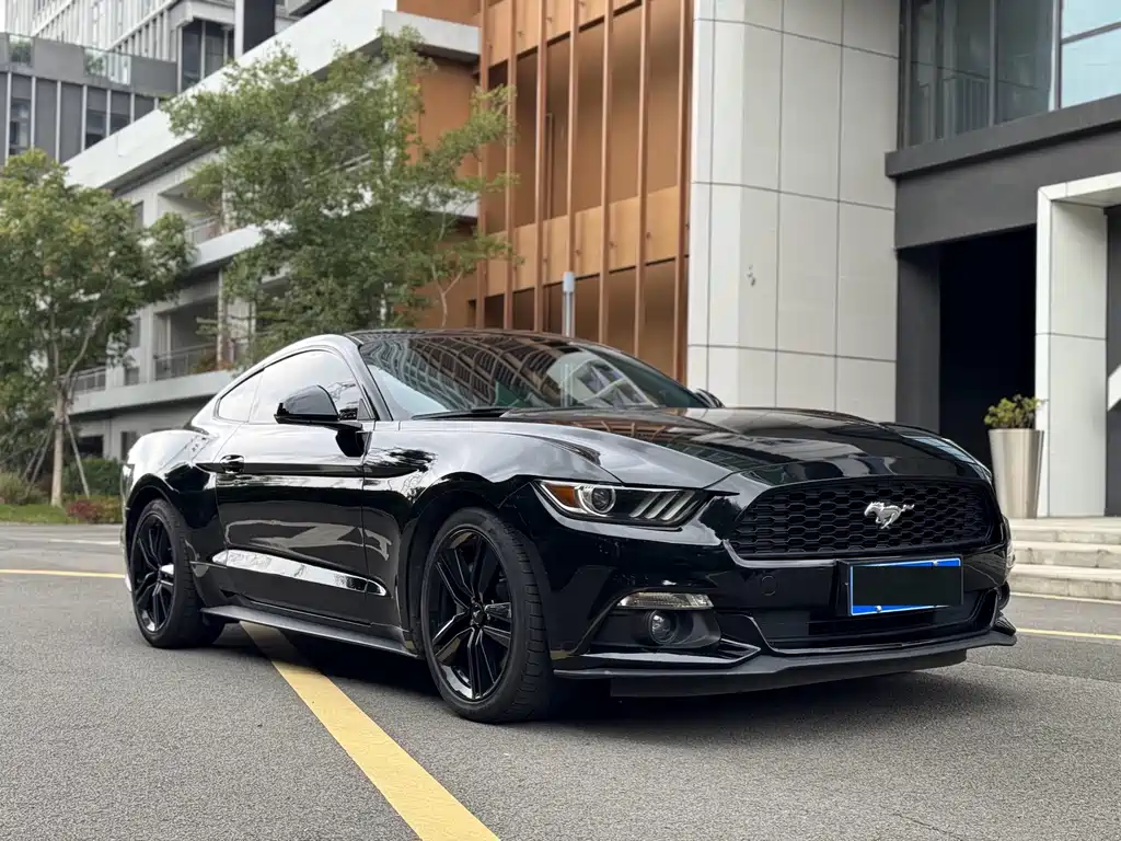 Ford Mustang 2017 — фото 3