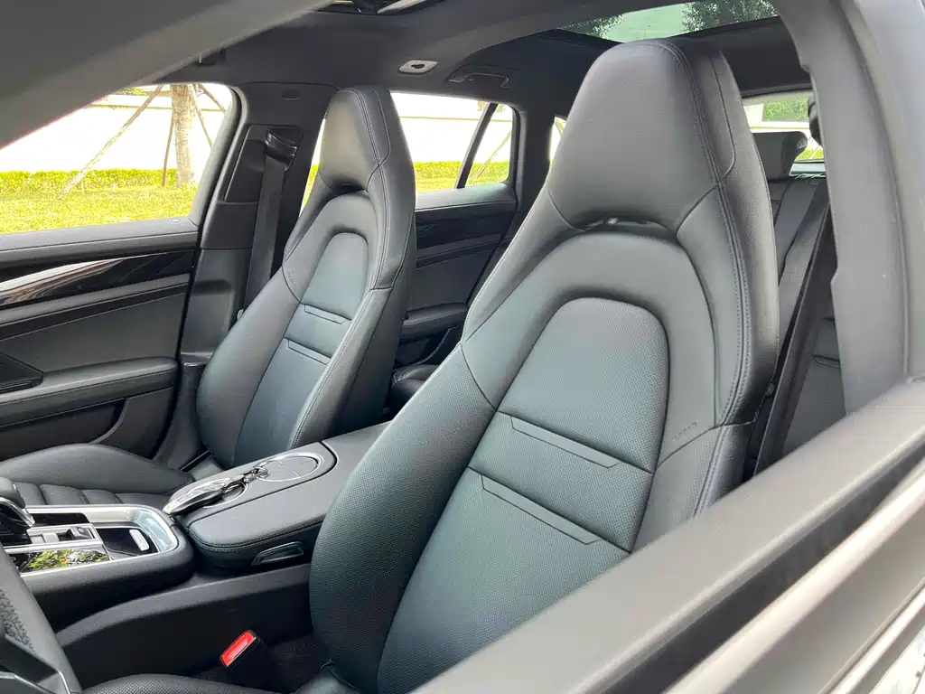 Porsche Panamera 2018 — фото 15