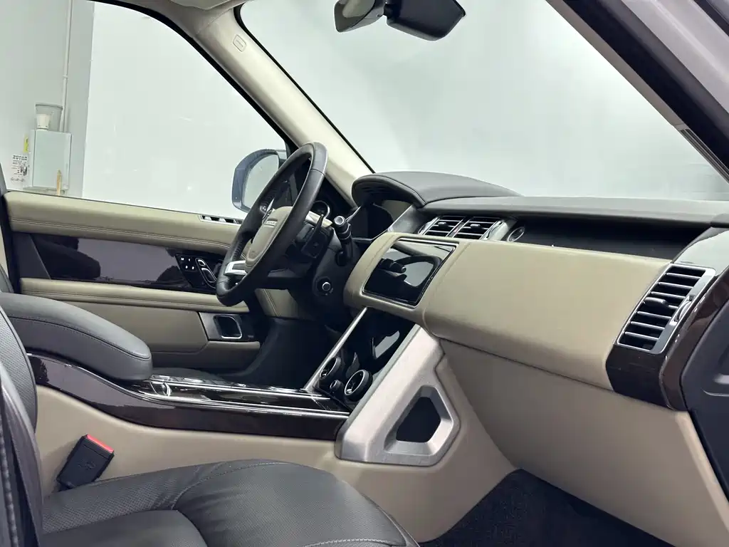 Land Rover Range Rover 2022 — фото 18