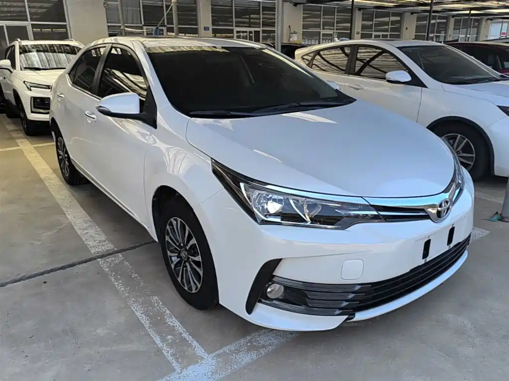 Toyota Corolla 2017 — фото 22