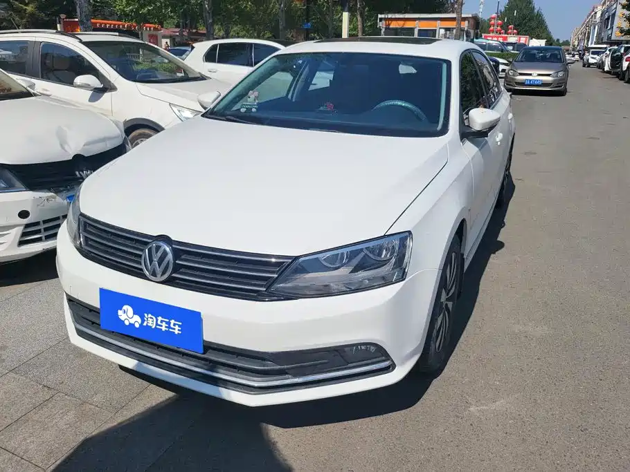 Volkswagen Sagitar 2018