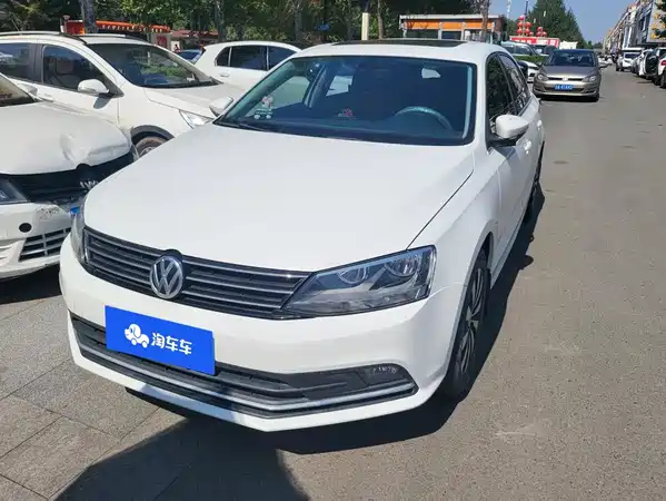 Volkswagen Sagitar 2018