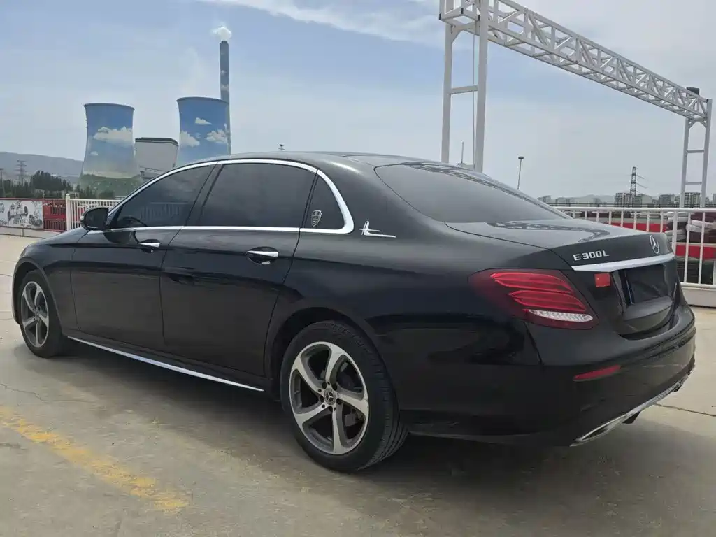 Mercedes-Benz E-Class 2019 — фото 4