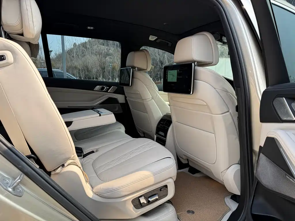 BMW X7 2019 — фото 15
