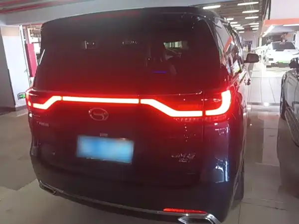 GAC Trumpchi M8 2018