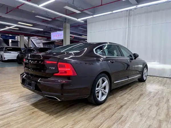 Volvo S90 2019