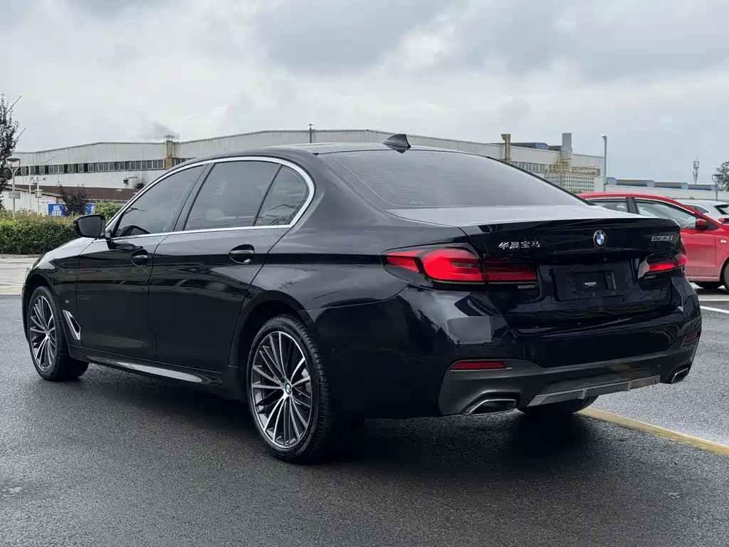 BMW 5 Series 2021