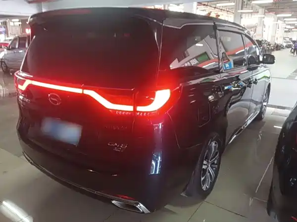 GAC Trumpchi M8 2018
