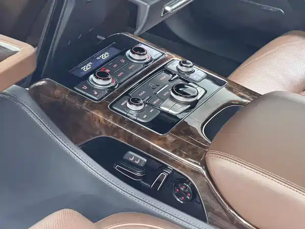 Audi A8 2015