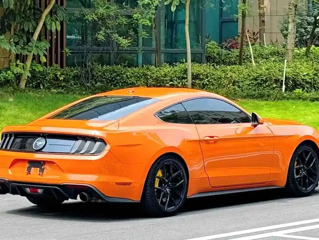 Ford Mustang 2020 — фото 6