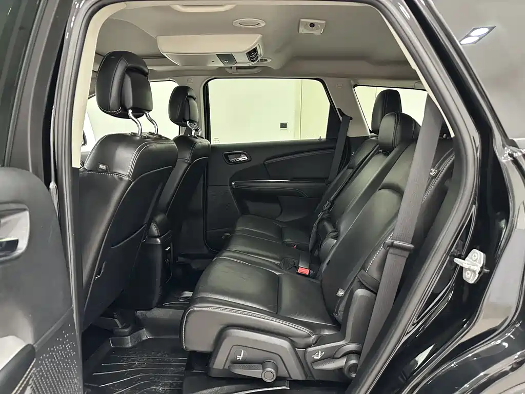 Dodge Journey 2016 — фото 6