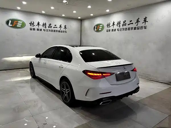 Mercedes-Benz C-Class 2024