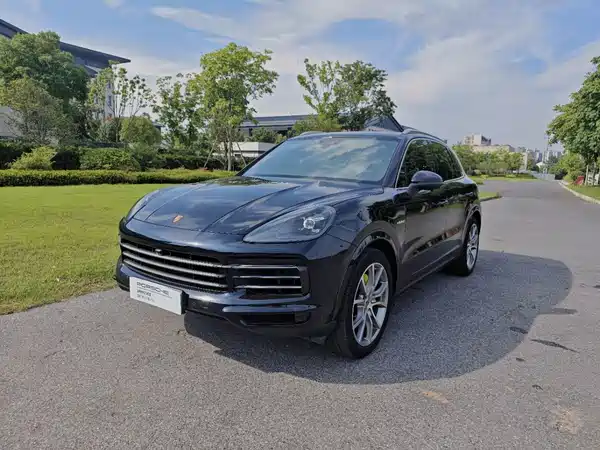Porsche Cayenne New Energy 2021