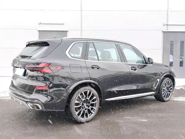 BMW X5 2023
