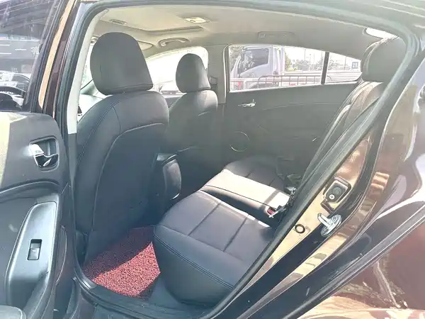 Kia K3 2015