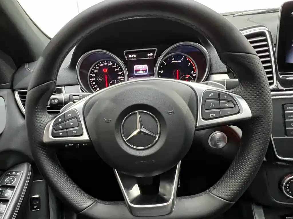 Mercedes-Benz GLE AMG 2018 — фото 13