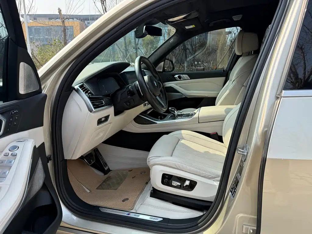 BMW X7 2019 — фото 12