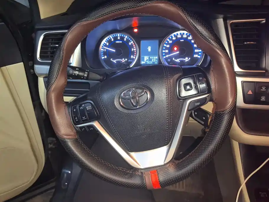 Toyota Highlander 2020 — фото 15