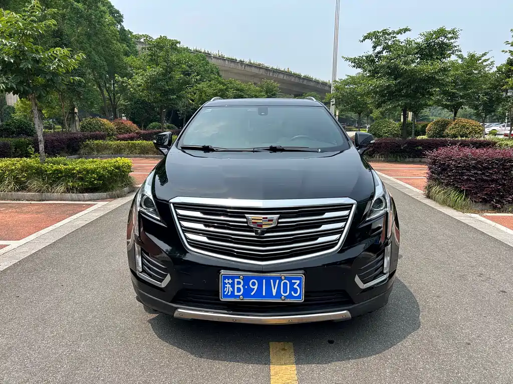 Cadillac XT5 2017 — фото 2