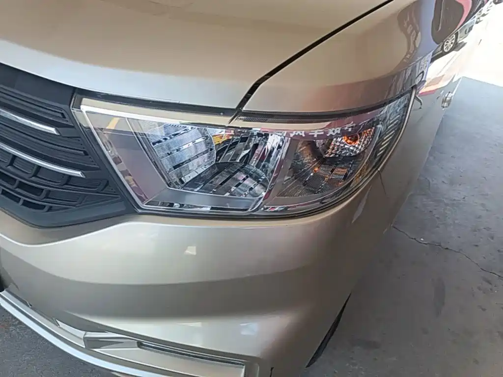 Wuling Hongguang V 2023 — фото 24
