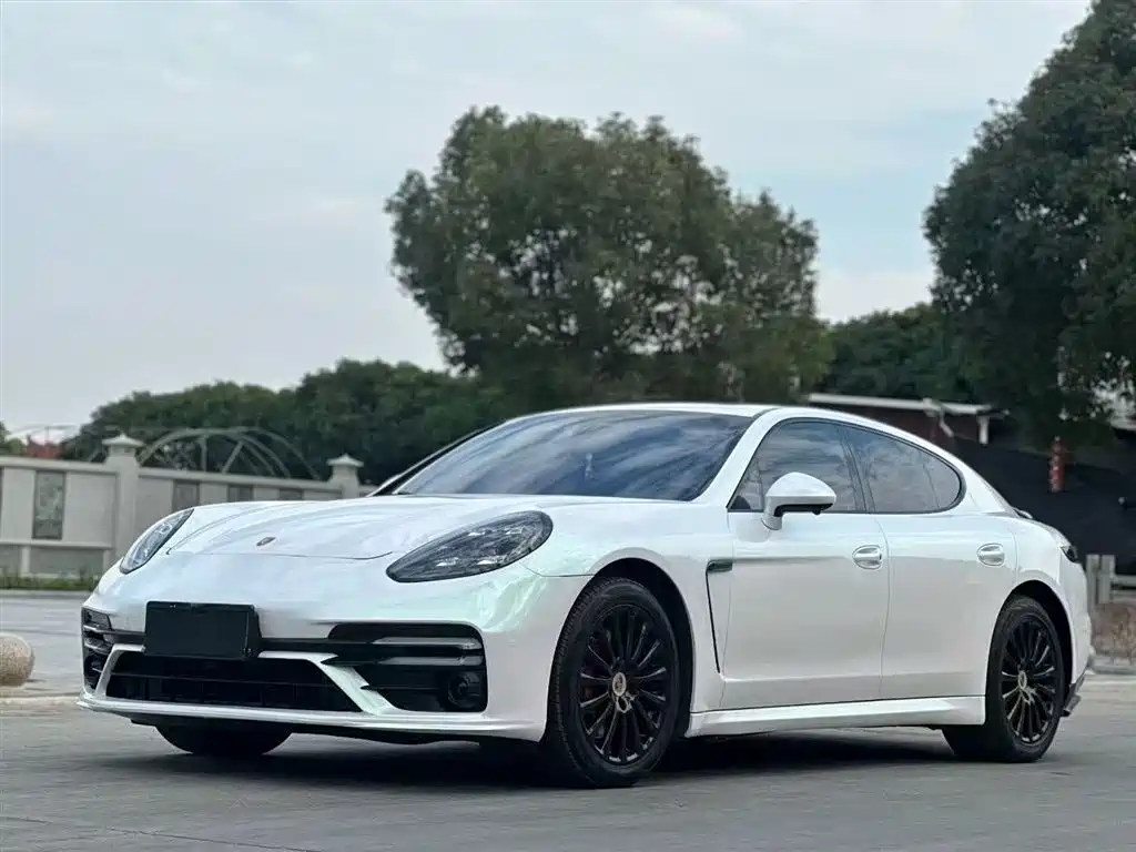 Porsche Panamera 2016 — фото 1