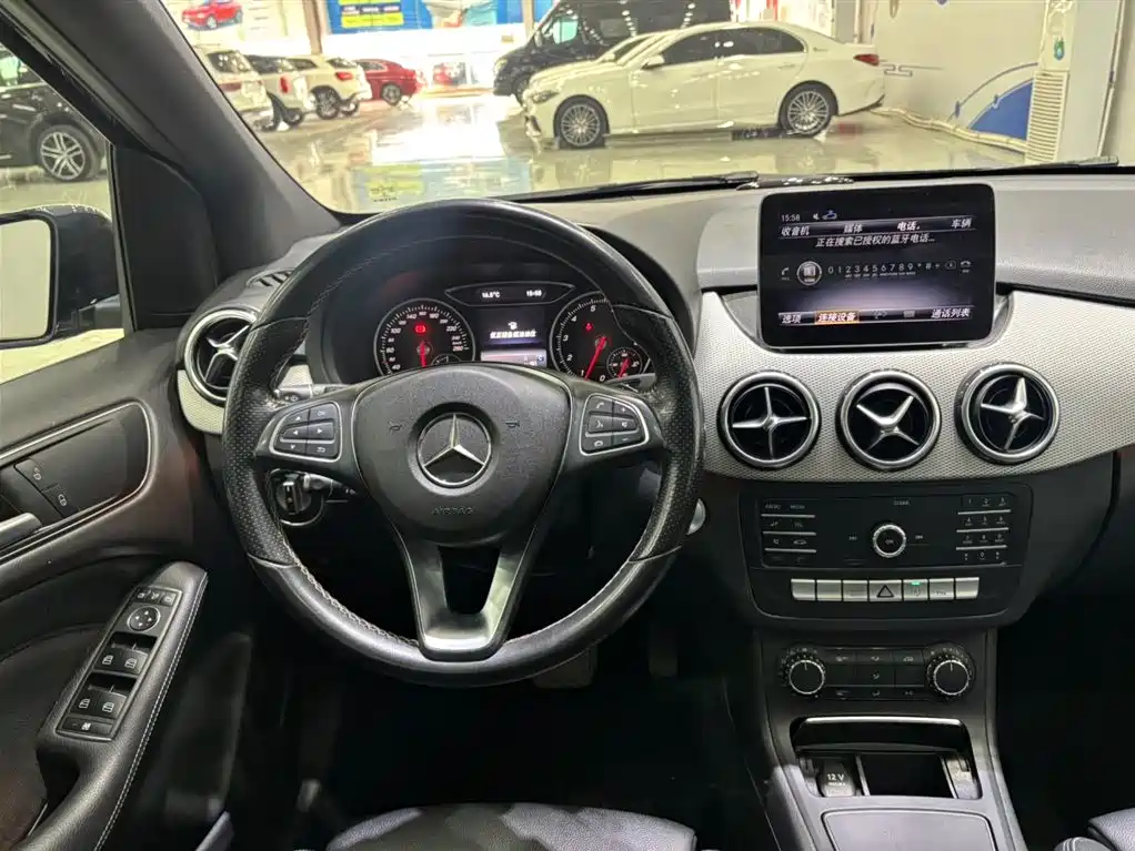 Mercedes-Benz B-Class 2018 — фото 8