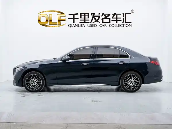 Mercedes-Benz C-Class 2024