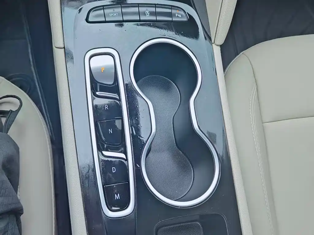 Buick Regal 2021 — фото 10