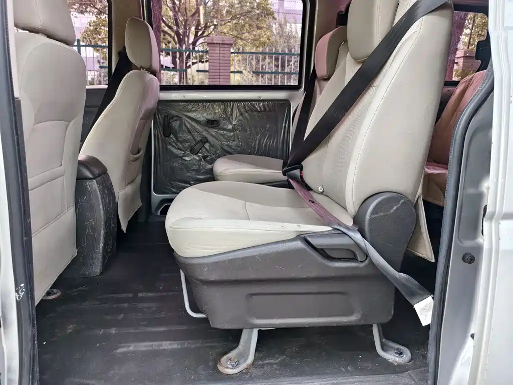 Wuling Rongguang V 2018