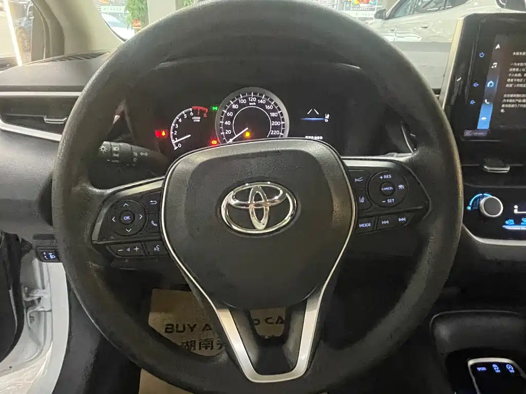 Toyota Corolla 2023 — фото 12