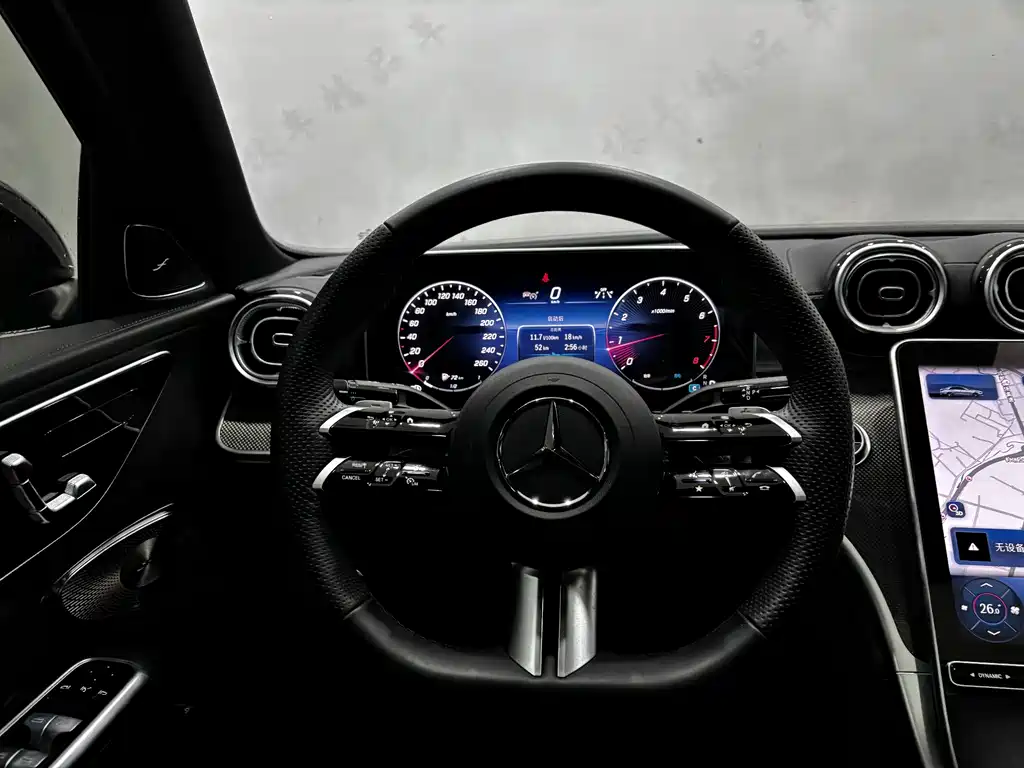 Mercedes-Benz C-Class 2024 — фото 16
