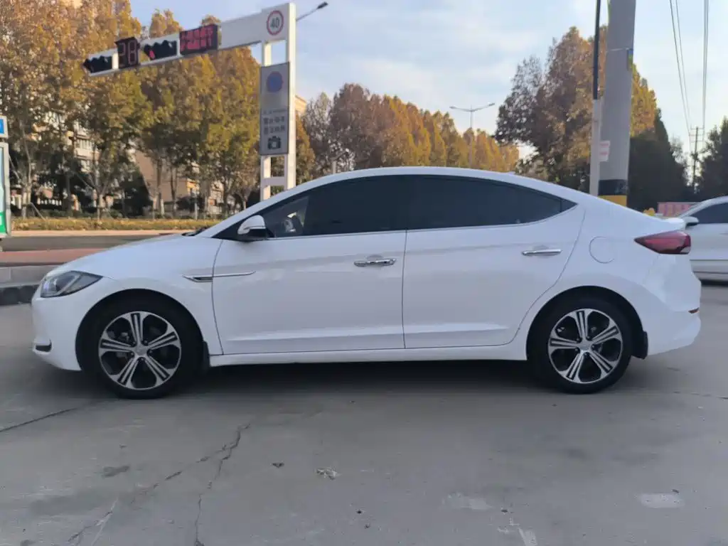 Hyundai Elantra 2019