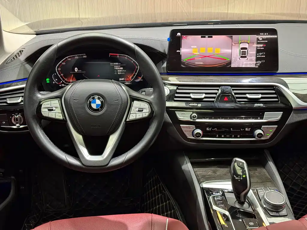 BMW 5 Series 2021 — фото 14