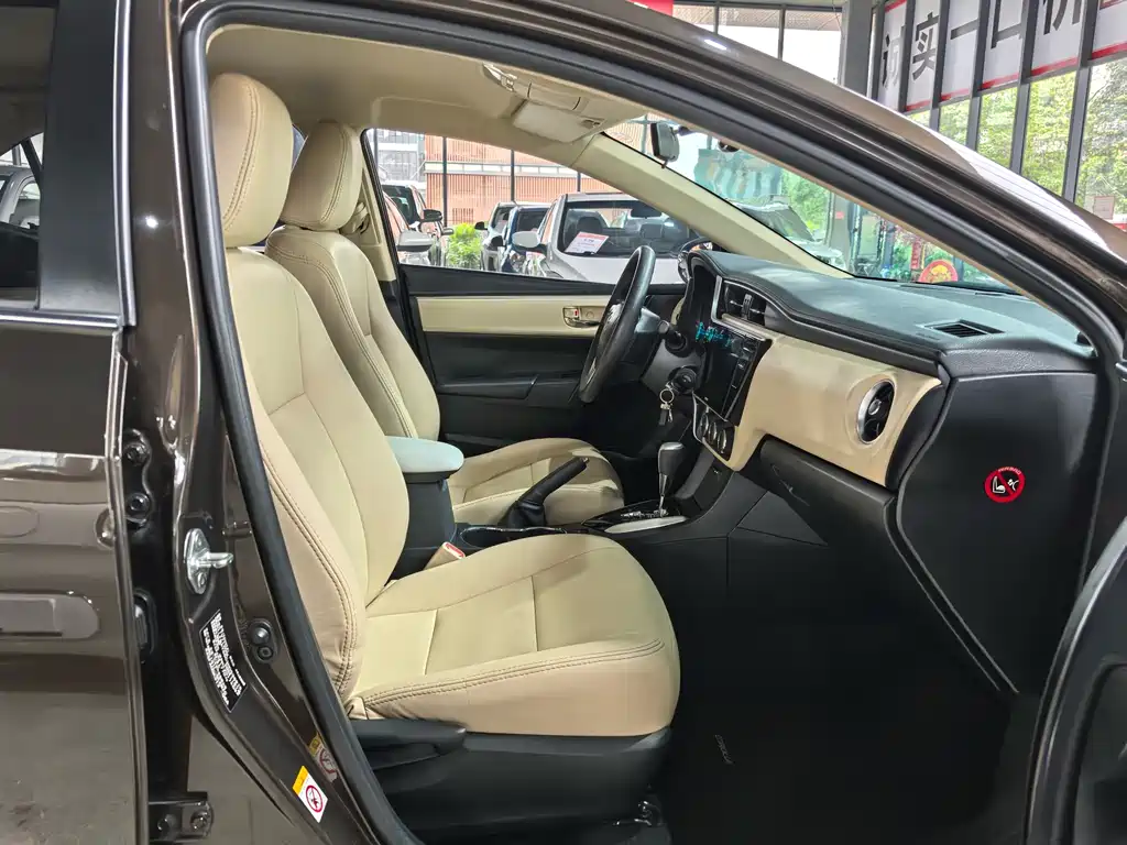 Toyota Corolla 2017 — фото 10