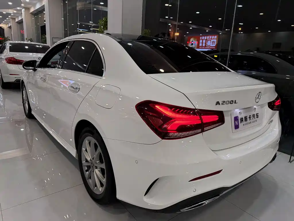 Mercedes-Benz A-Class 2022 — фото 6