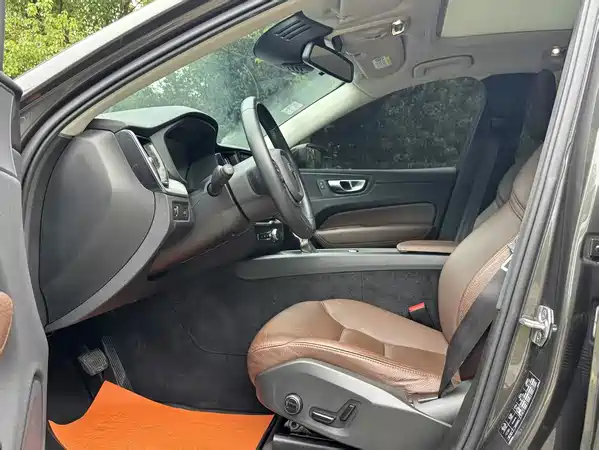 Volvo XC60 2020