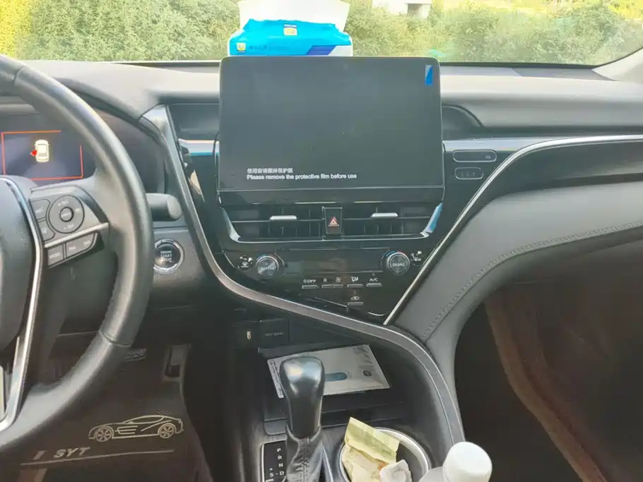 Toyota Camry 2024 — фото 13