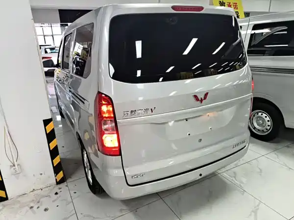 Wuling Hongguang V 2022