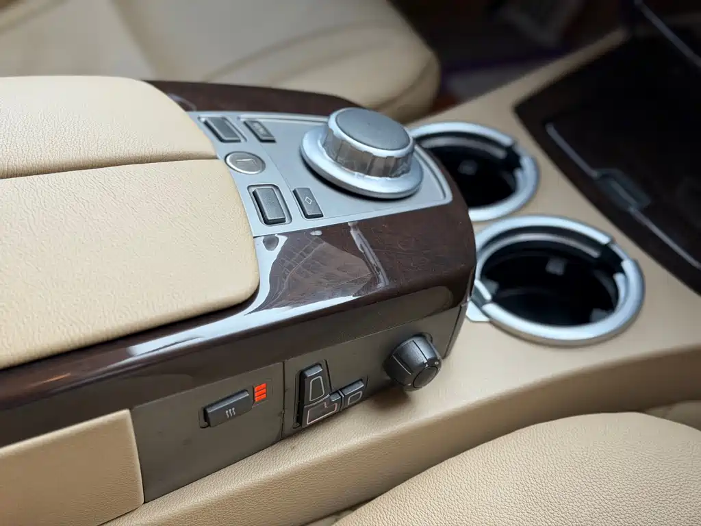 BMW 7 Series 2008 — фото 23