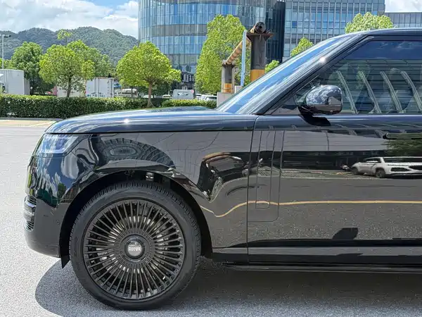 Land Rover Range Rover 2024